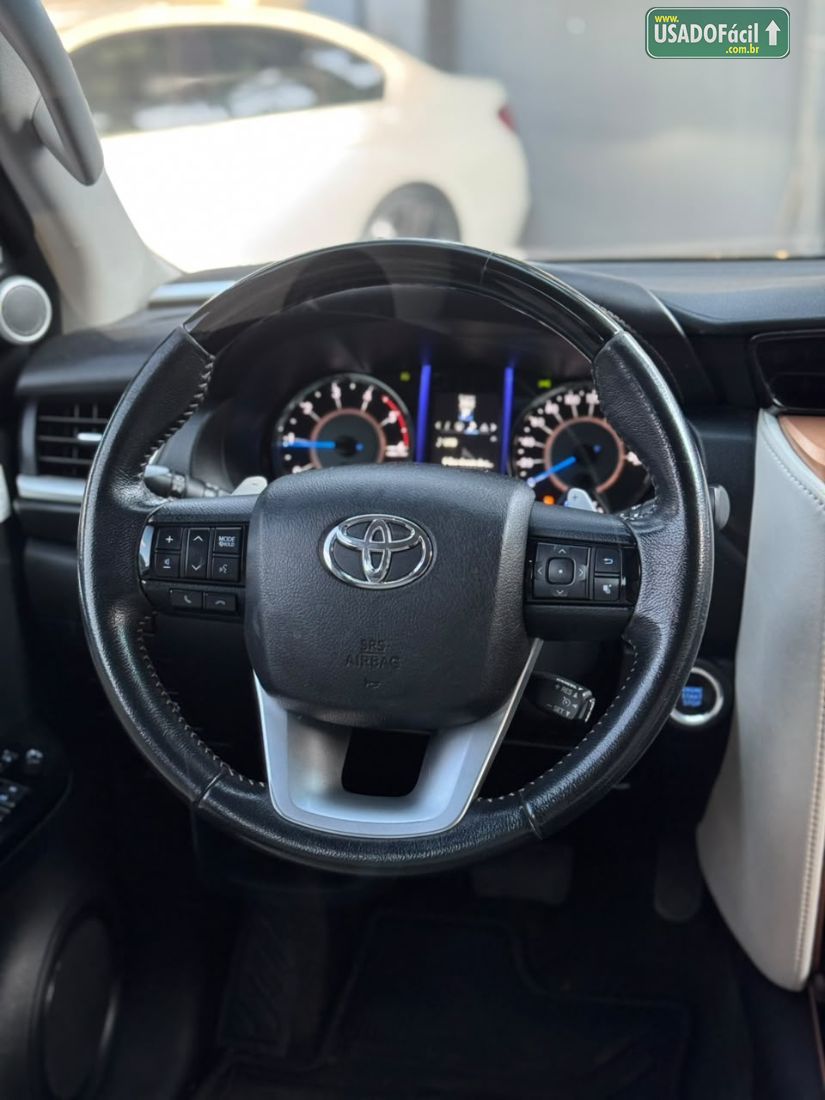 Toyota Hilux SW4 SRX Diamond 2.8 4x4 turbo Automático Diesel 2019/2019 — foto 16 de 22