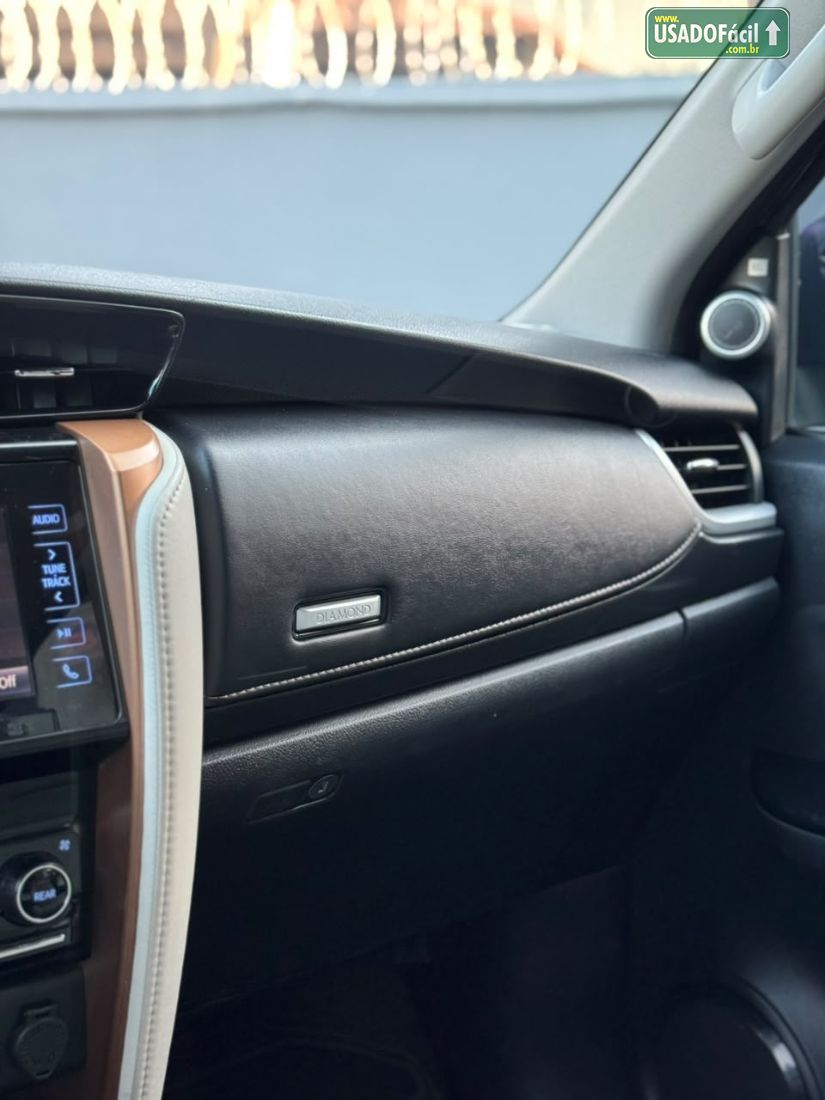 Toyota Hilux SW4 SRX Diamond 2.8 4x4 turbo Automático Diesel 2019/2019 — foto 19 de 22