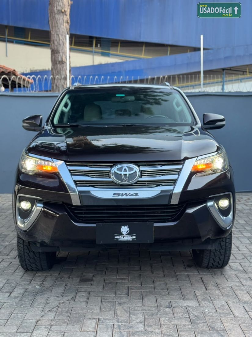 Toyota Hilux SW4 SRX Diamond 2.8 4x4 turbo Automático Diesel 2019/2019 — foto 3 de 22