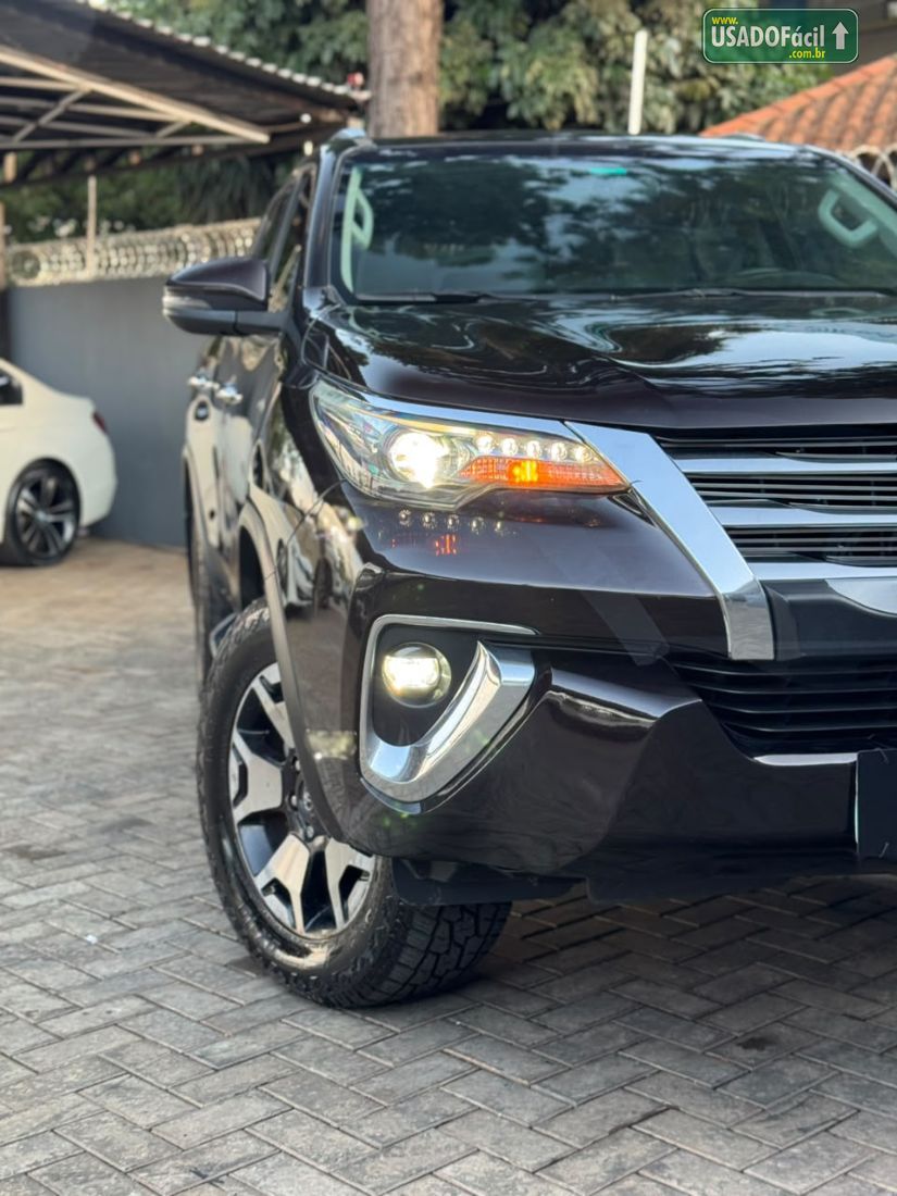 Toyota Hilux SW4 SRX Diamond 2.8 4x4 turbo Automático Diesel 2019/2019 — foto 5 de 22