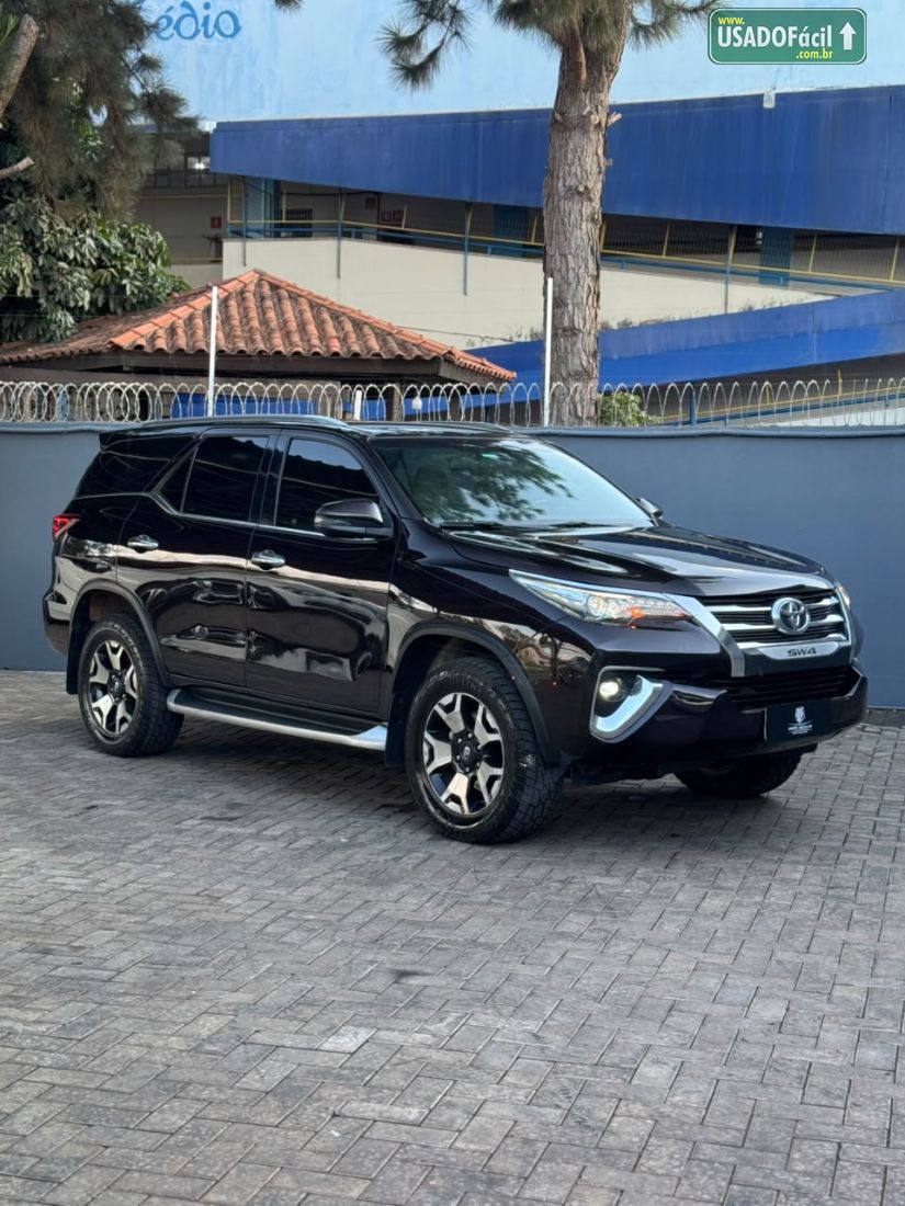 Toyota Hilux SW4 SRX Diamond 2.8 4x4 turbo Automático Diesel 2019/2019 — foto 6 de 22
