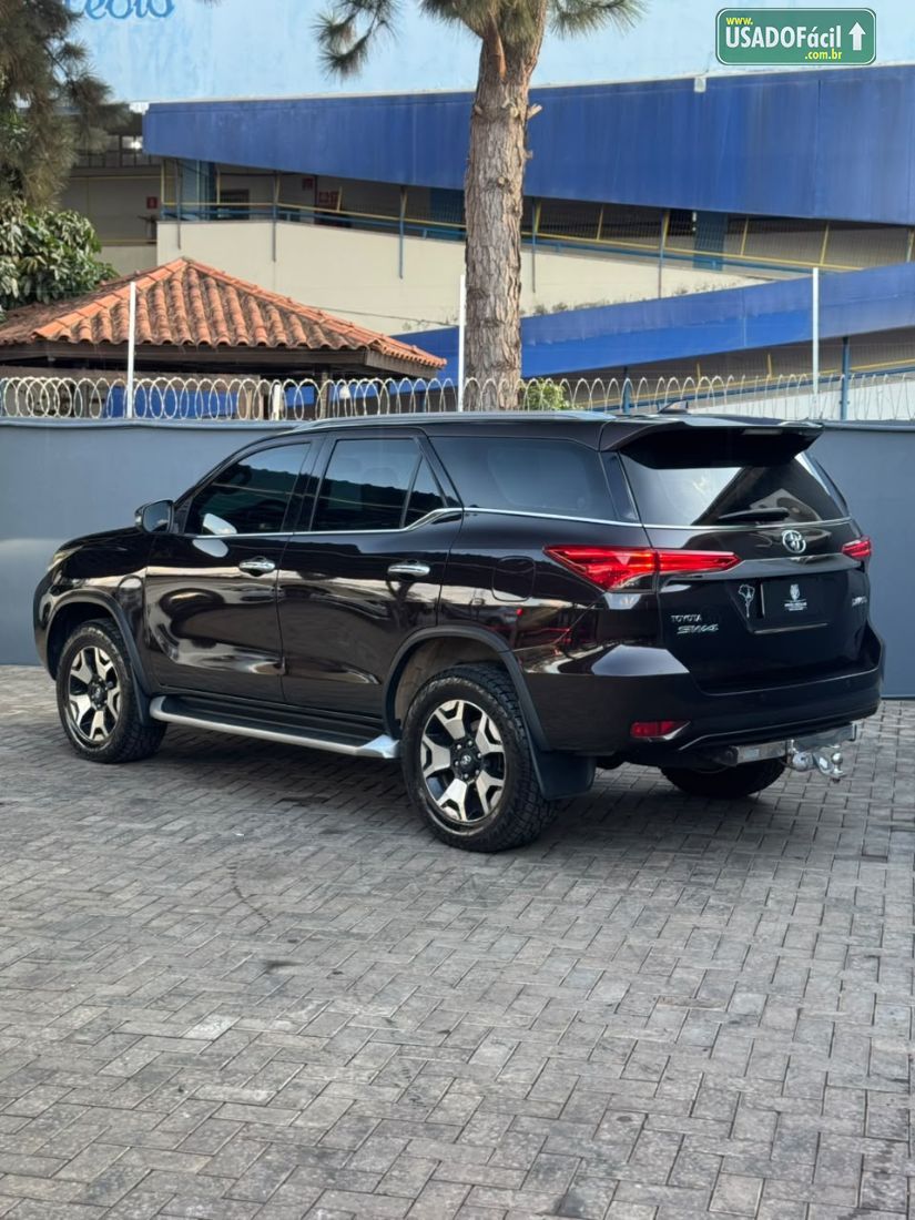 Toyota Hilux SW4 SRX Diamond 2.8 4x4 turbo Automático Diesel 2019/2019 — foto 7 de 22