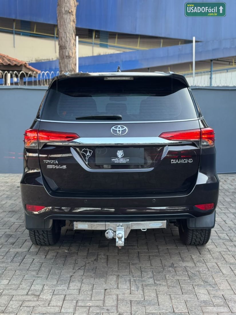 Toyota Hilux SW4 SRX Diamond 2.8 4x4 turbo Automático Diesel 2019/2019 — foto 8 de 22