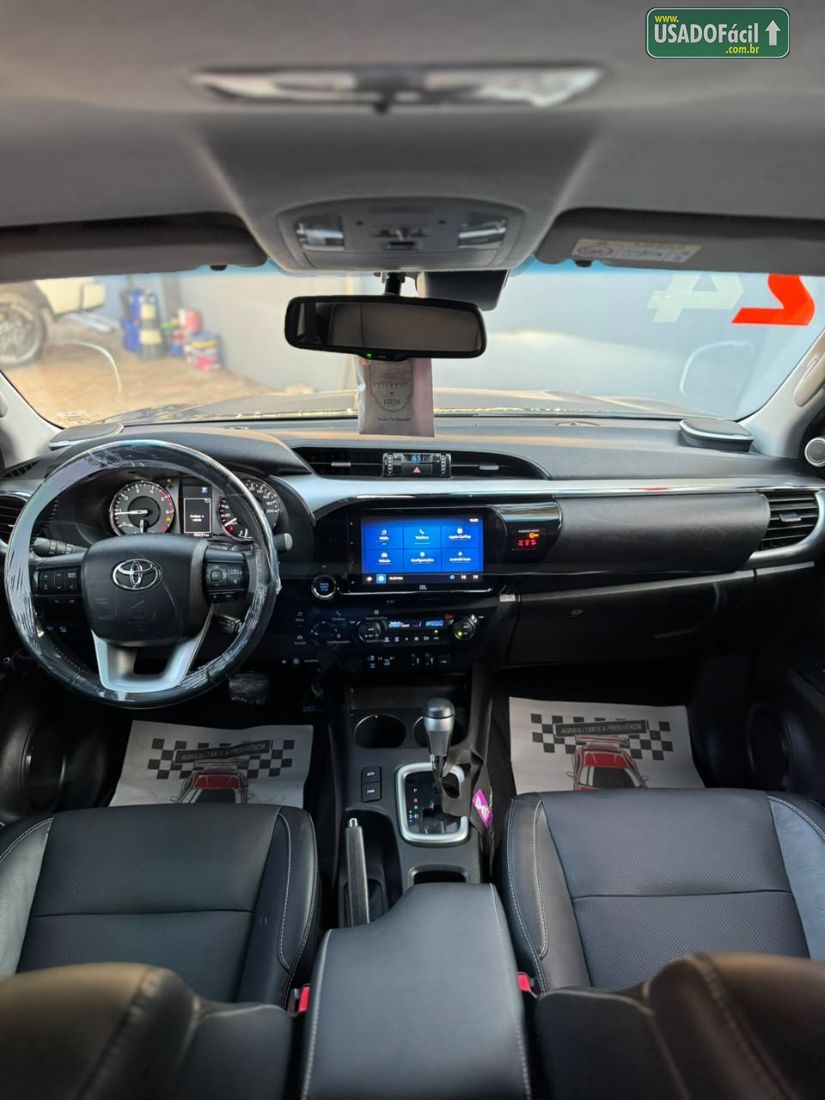 Toyota Hilux SRX CD 2.8 4x4 TDI Automático Diesel 2023/2023 — foto 15 de 21