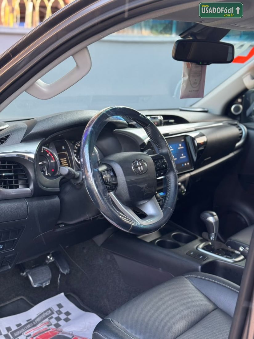 Toyota Hilux SRX CD 2.8 4x4 TDI Automático Diesel 2023/2023 — foto 16 de 21