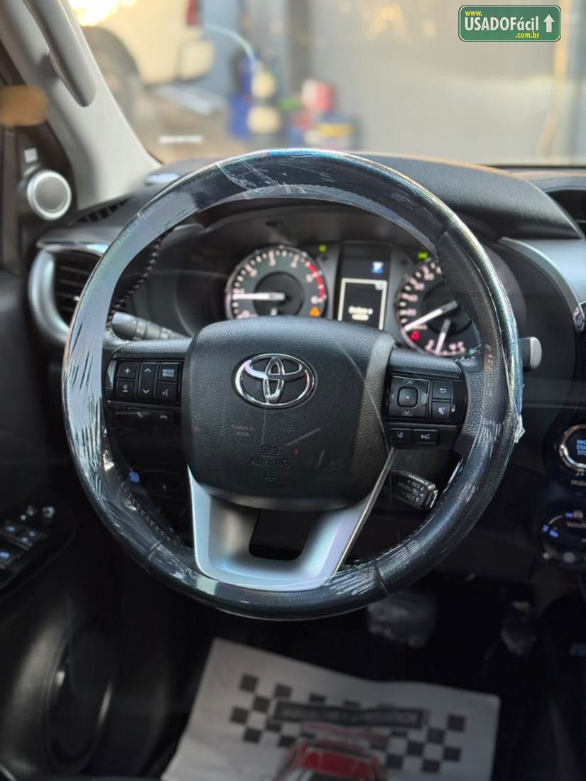 Toyota Hilux SRX CD 2.8 4x4 TDI Automático Diesel 2023/2023 — foto 18 de 21