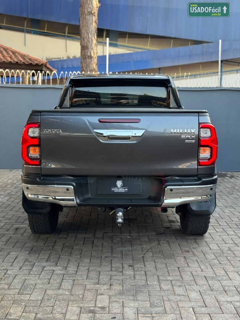 Toyota Hilux SRX CD 2.8 4x4 TDI Automático Diesel 2023/2023 — foto 9 de 21