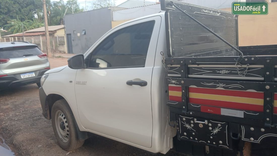 Toyota Hilux CS 4x4 2.8 TDI Mecânico Diesel 2024/2025 — foto 10 de 11