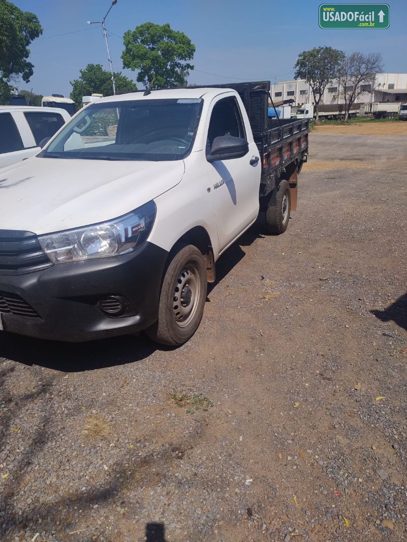 Toyota Hilux CS 4x4 2.8 TDI Mecânico Diesel 2024/2025 — foto 9 de 11