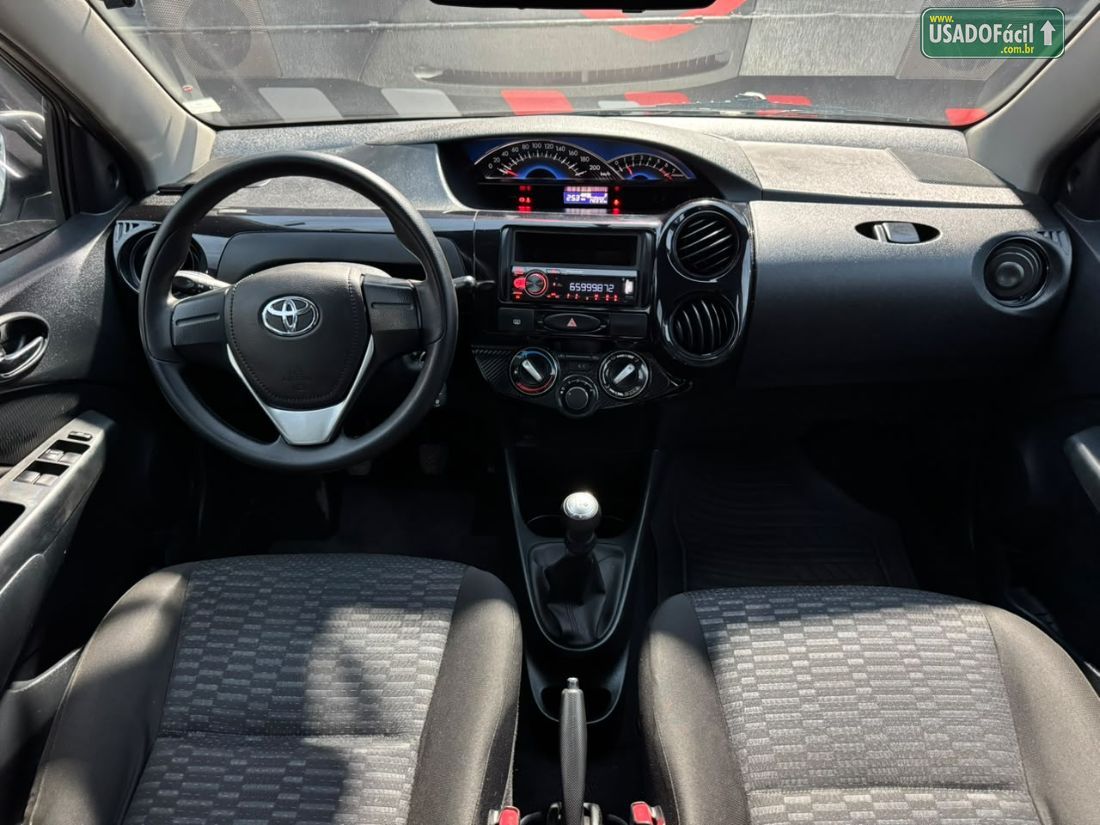 Toyota Etios Sedan XLS 1.5 Mecânico Flex 2014/2015 — foto 11 de 18