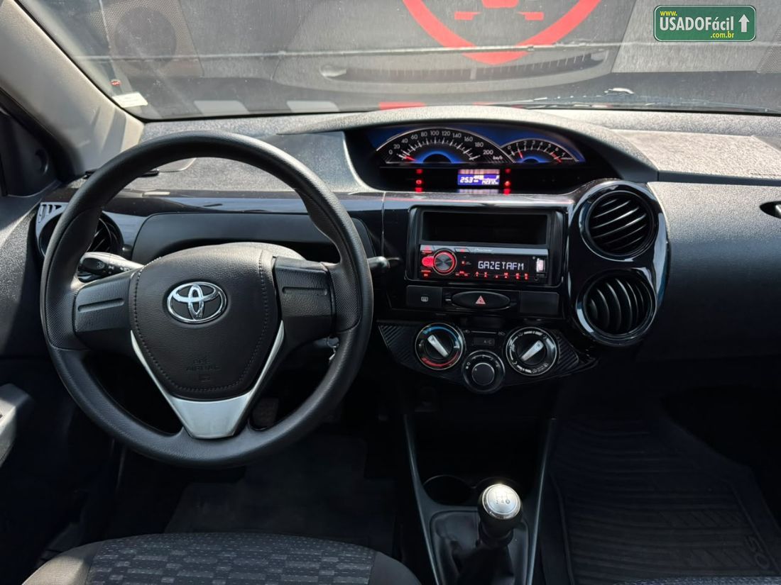 Toyota Etios Sedan XLS 1.5 Mecânico Flex 2014/2015 — foto 12 de 18