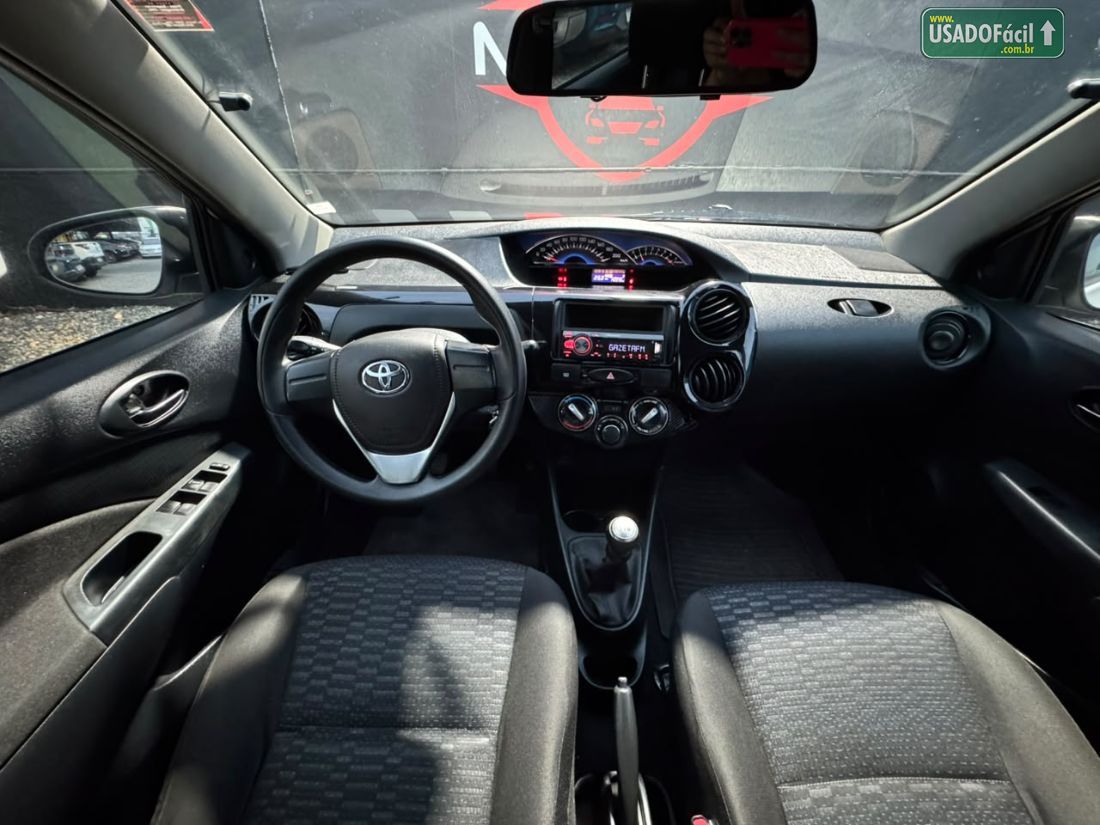 Toyota Etios Sedan XLS 1.5 Mecânico Flex 2014/2015 — foto 13 de 18