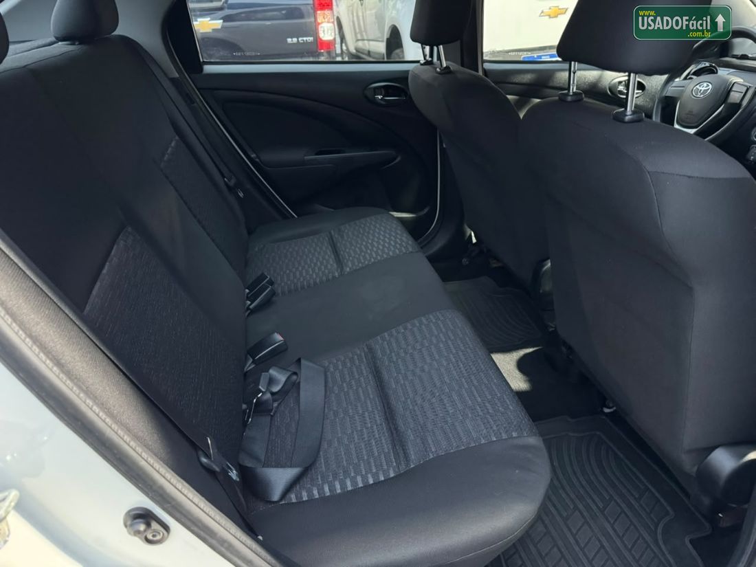 Toyota Etios Sedan XLS 1.5 Mecânico Flex 2014/2015 — foto 16 de 18