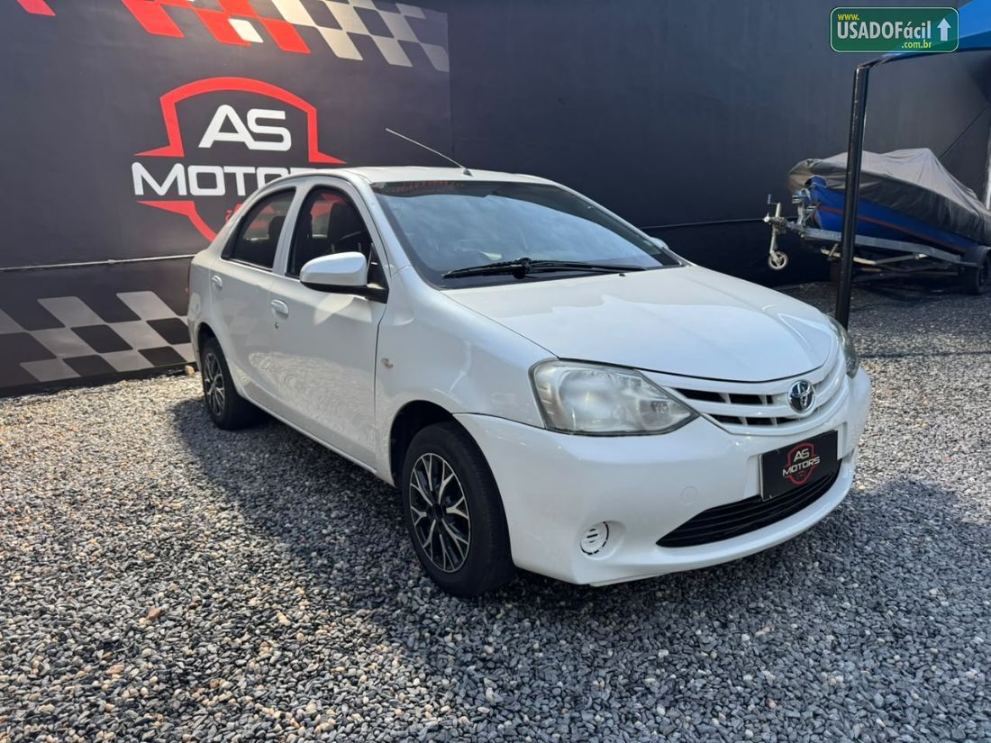 Toyota Etios Sedan XLS 1.5 Mecânico Flex 2014/2015 — foto 3 de 18