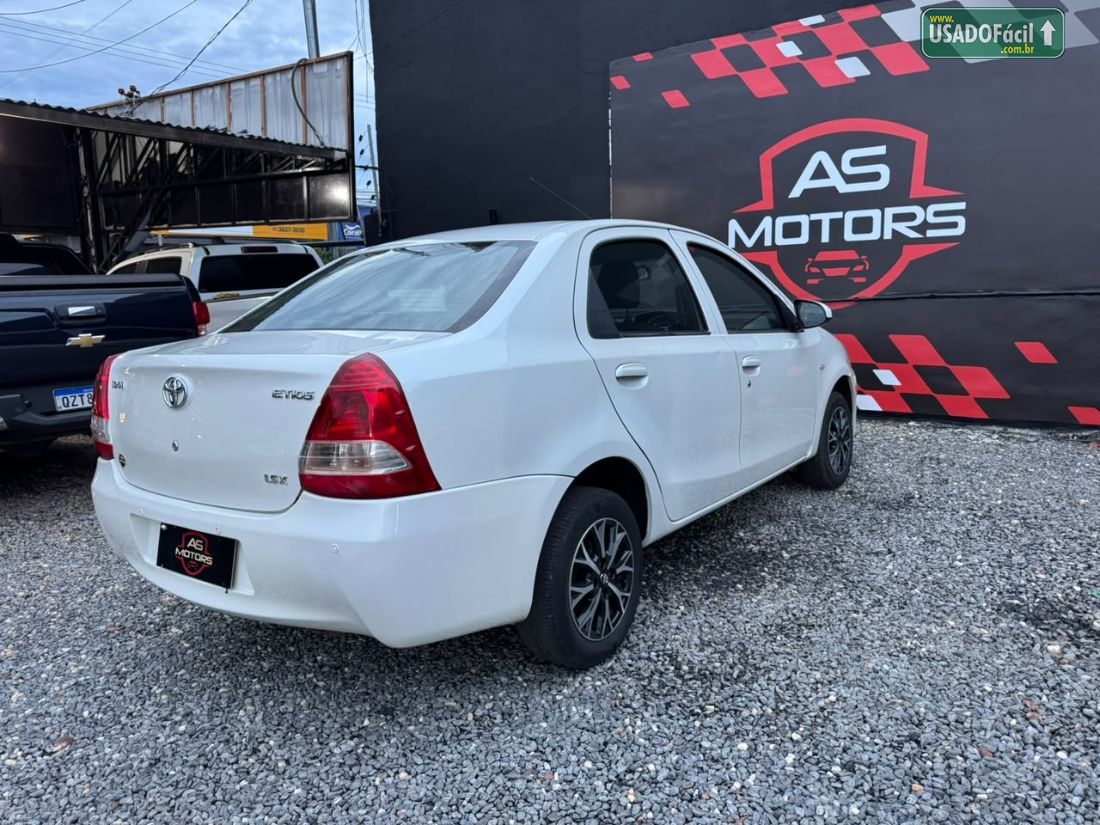Toyota Etios Sedan XLS 1.5 Mecânico Flex 2014/2015 — foto 4 de 18