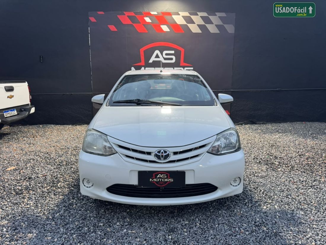 Toyota Etios Sedan XLS 1.5 Mecânico Flex 2014/2015 — foto 9 de 18