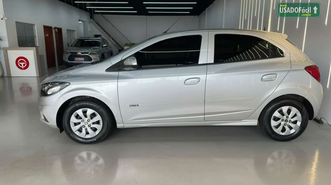 CHEVROLET/GM Onix Hatch LT 1.0 Mecânico Flex 2018/2018 — foto 5 de 24