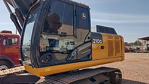 Escavadeira John Deere 210 G Lc