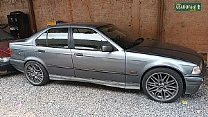 BMW 325i