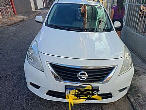 Veículo à venda: Nissan VERSA SV Flex Fuel Mecânico 2014/2014 por