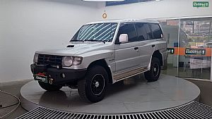 Pajero GLS-B 4x4 Mecânico 7 Lugares