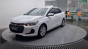 Onix Sedan Plus LT 1.0 Mecânico Flex