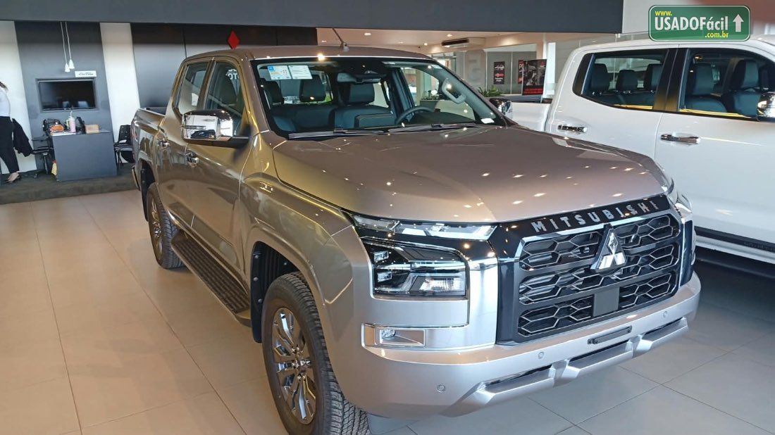 Mitsubishi L200 Triton HPE-S CD 2.4 4x4 Turbo Automático Diesel