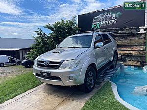 Hilux SW4 SRV D4-D 3.0 4x4 TDI Automático Diesel