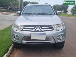 Pajero Dakar HPE 4x4 Automático Diesel 7 Lugares