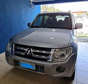 Pajero Full HPE 4x4 Automático 7 Lugares