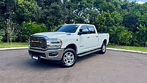 3500 Laramie CD 6.7 turbo 4x4 diesel