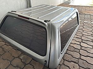 Capota de fibra Hilux