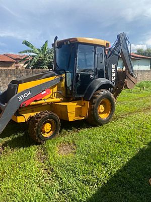 Retroescavadeira 310k 4x4