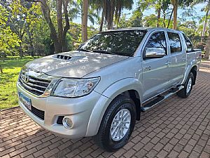 Hilux Srv Cd D4-d 3.0 4x4 Tdi Automático Diesel 2013/2013 em Lucas do Rio Verde - MT