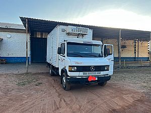 Mercedes 709 2p Diesel 1993/1993 em Várzea Grande - MT