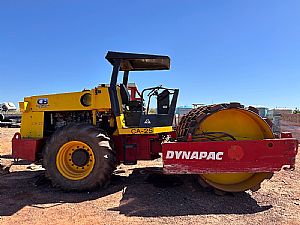 Rolo Compactador Pé De Carneiro Dynapac Ca25