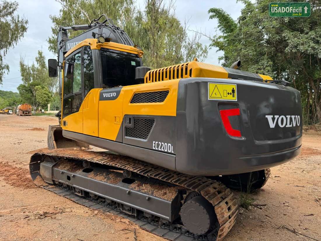 VOLVO Escavadeira EC220 2020/2020 — foto 4 de 7