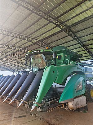 Colheitadeira John Deere S660