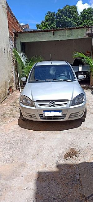 Prisma Sedan Joy 1.0 Flex