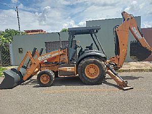 Retroescavadeira Case 580n 4x4 Turbo