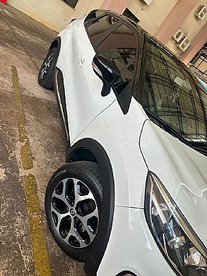 Captur Intense 1.6 Automático Flex 2019/2019 em Pontes e Lacerda - MT