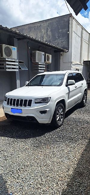 Grand Cherokee Laredo 3.6 4x4 V6 Automático