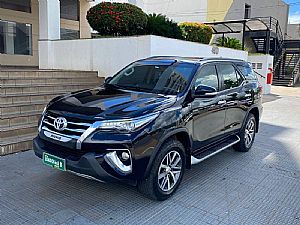 Hilux Sw4 Srx 2.8 4x4 Tdi Automático Diesel 7 Lugares 2016/2016 em Cuiabá - MT