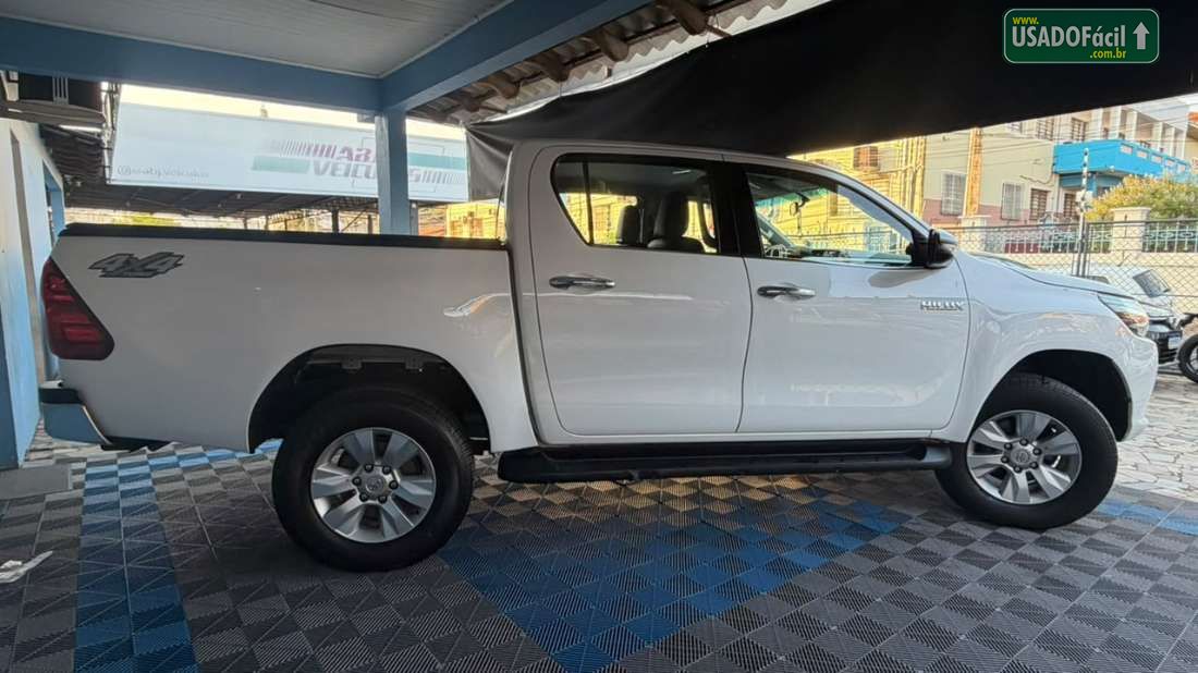 Toyota Hilux SRV CD 2.8 4x4 Diesel 2018/2018 — foto 4 de 11