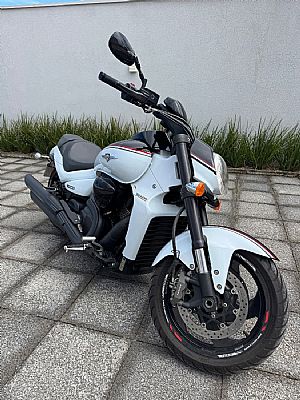 Suzuki Boulevard M1800r B.o.s.s. 2015/2016 em Primavera do Leste - MT