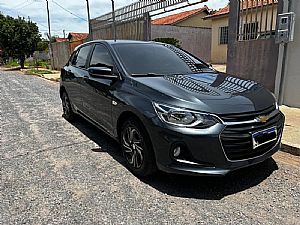 Onix Hatch Lt 1.0 Mecânico Flex 2023/2024 em Cuiabá - MT