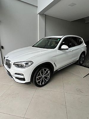 Bmw X3 Xdrive 30e X-line Turbo Automático Híbrido 2020/2021 em Lucas do Rio Verde - MT