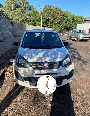 Uno Drive 1.0 Flex 5p 2017/2018 em Cuiabá - MT