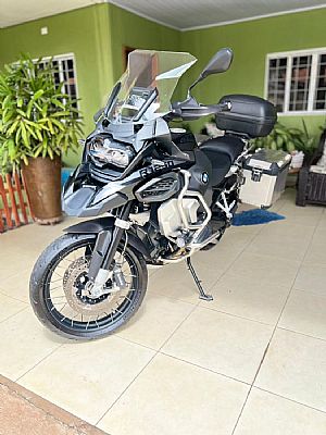 Bmw R 1250 Gs Premium Triple Black 2022/2023 em Cuiabá - MT
