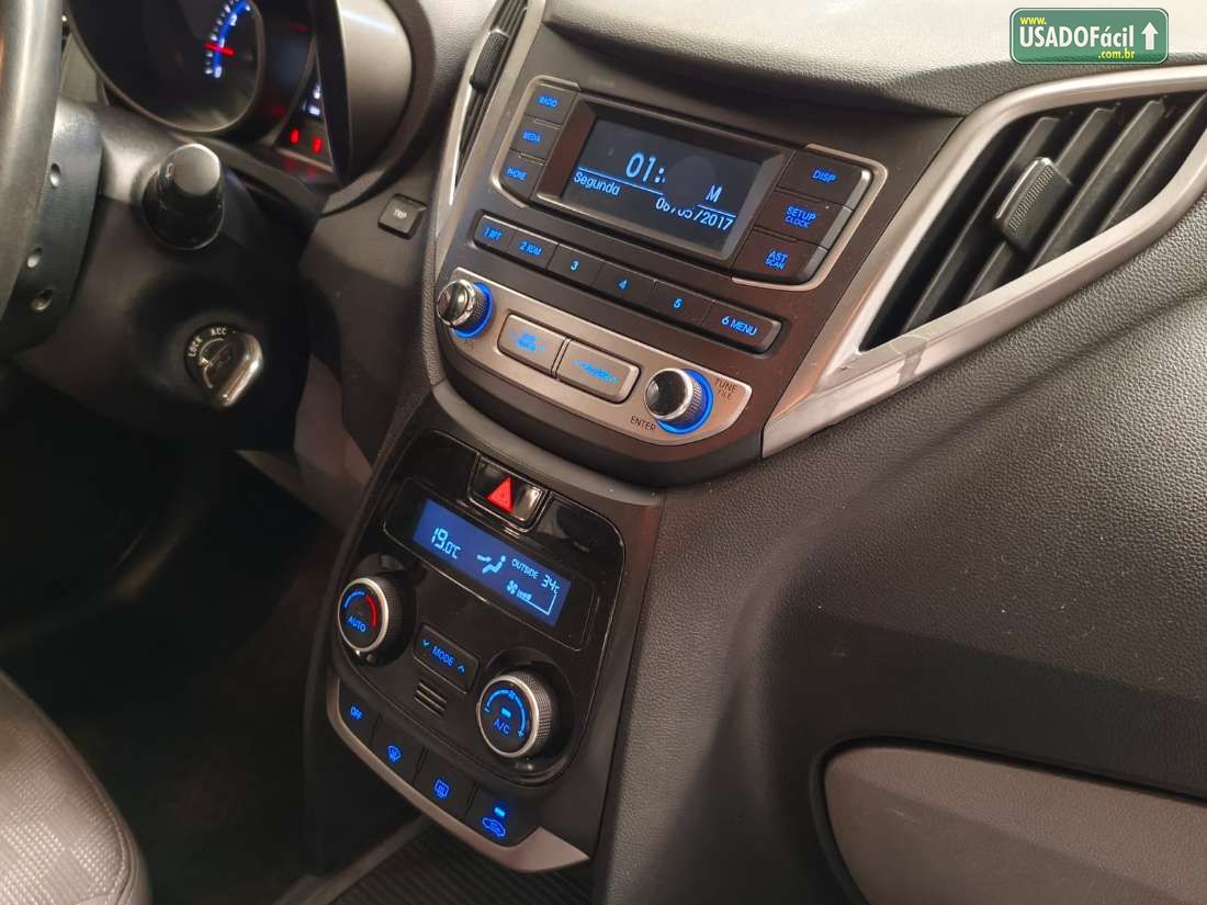 Hyundai HB20 Hatch Premium 1.6 Automático Flex 2015/2016 — foto 10 de 15